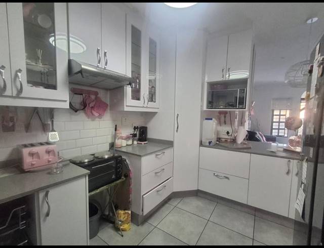2 BEDROOM TOWNHOUSE FOR SALE IN ARBORETUM